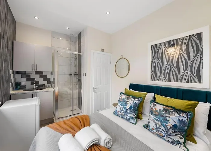 Sweet Suite: Trendy Studio For Two
